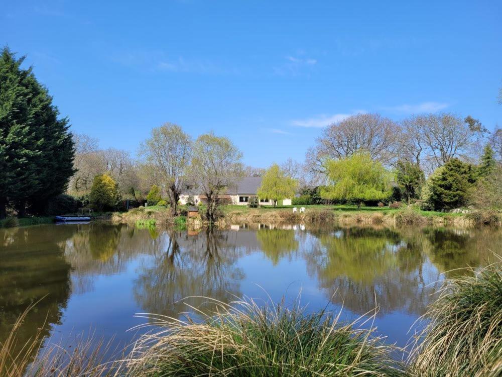 Landévant Le Domaine Des Sources Bed & Breakfast エクステリア 写真